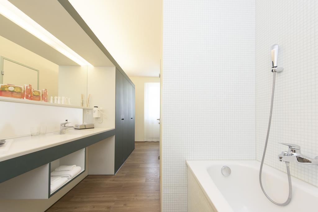 Hotel Engel Штанс Номер фото